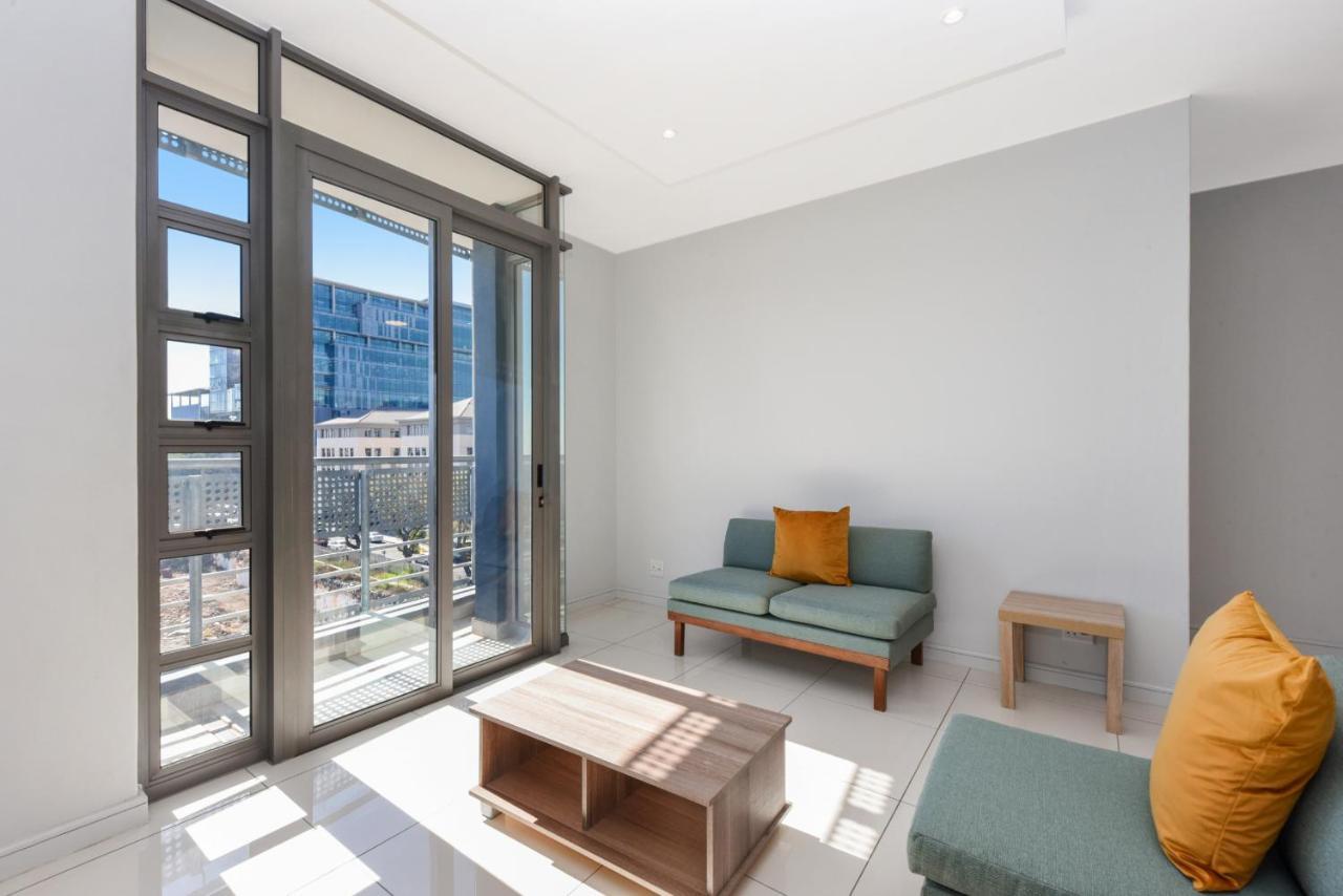 The Median Rosebank Luxury Apartment - Building With Generator Johannesburg Dış mekan fotoğraf