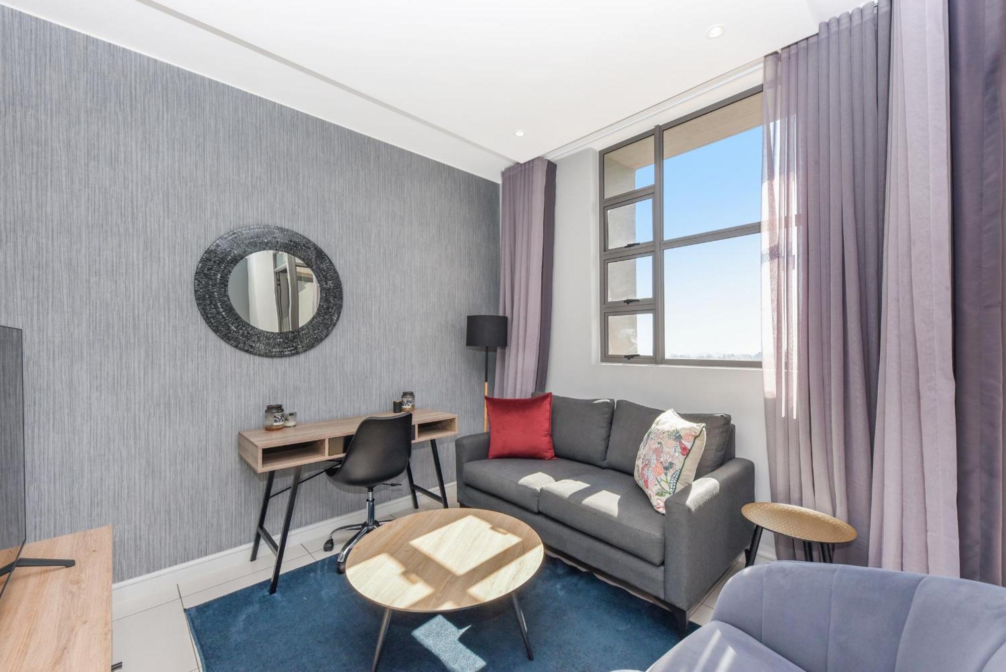The Median Rosebank Luxury Apartment - Building With Generator Johannesburg Dış mekan fotoğraf
